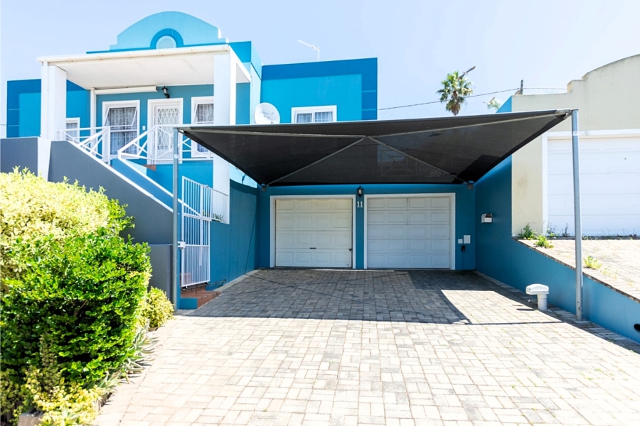 3 Bedroom Property for Sale in Bergzicht Western Cape